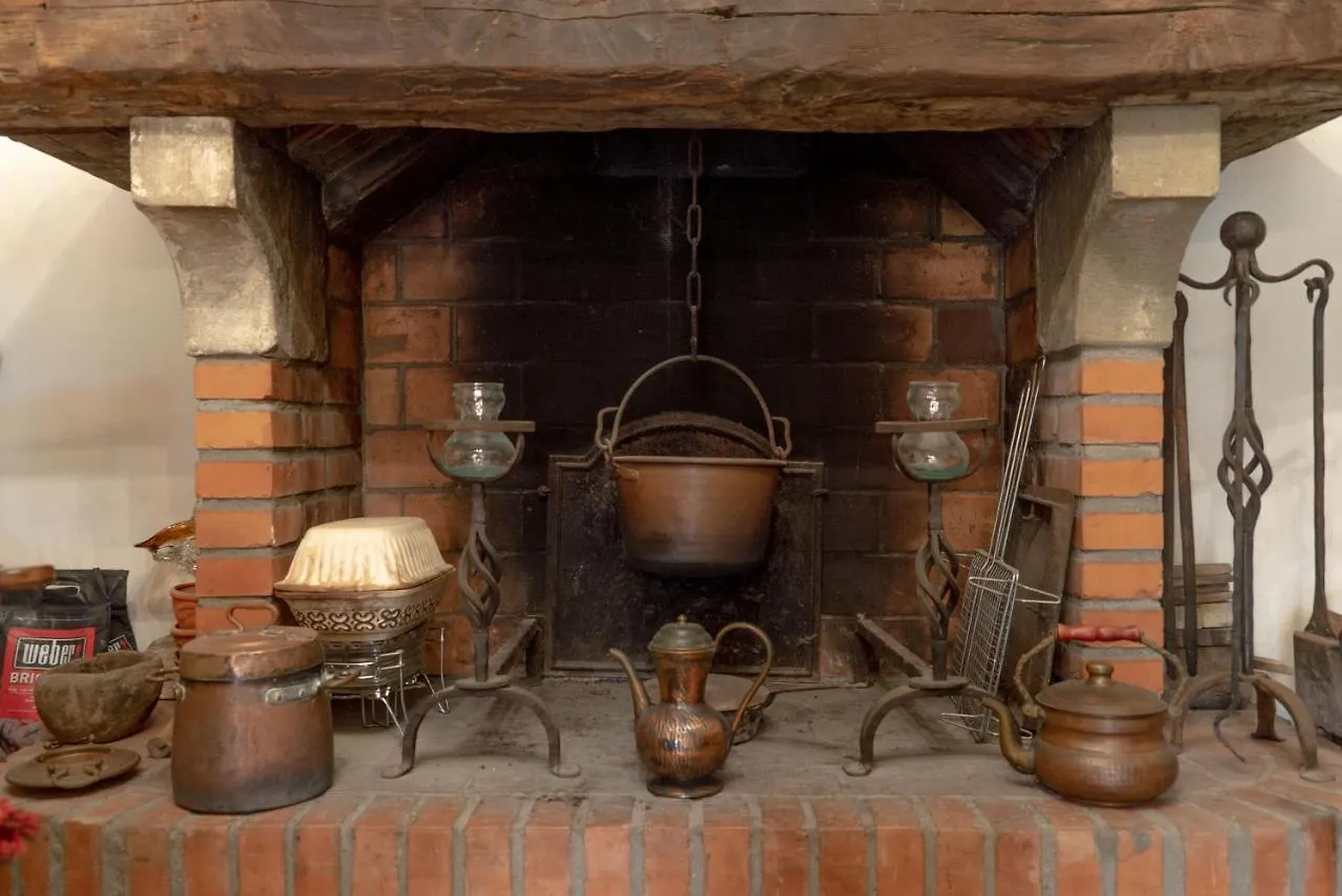Villa Castel Del Monte Pinocchio Story By Collodi Pescia